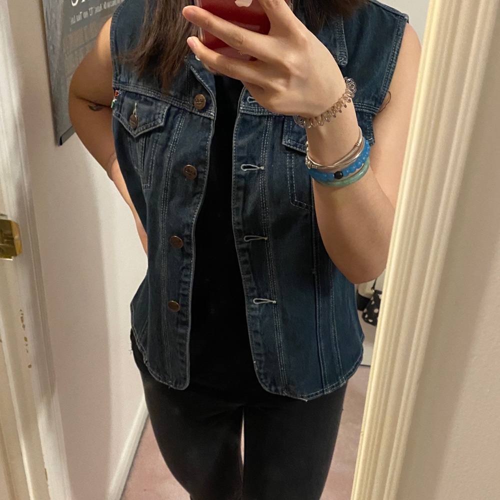 Jean Vest